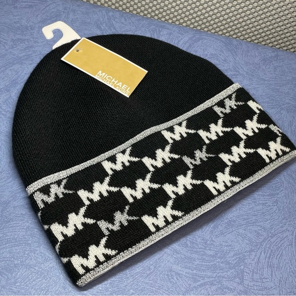Michael Michael Kors Womens Knit Cuffed Winter Beanie Hat 539330C Black Multi OS - Picture 2 of 16